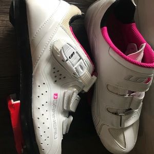 Garneau spin shoes.